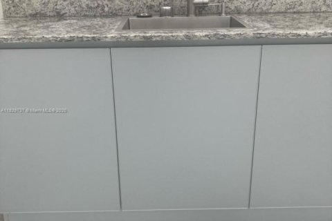 Townhouse in Homestead, Florida 4 bedrooms, 129.88 sq.m. № 1805979 - photo 17