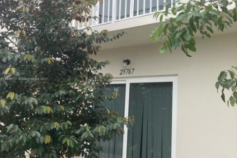 Townhouse in Homestead, Florida 4 bedrooms, 129.88 sq.m. № 1805979 - photo 2