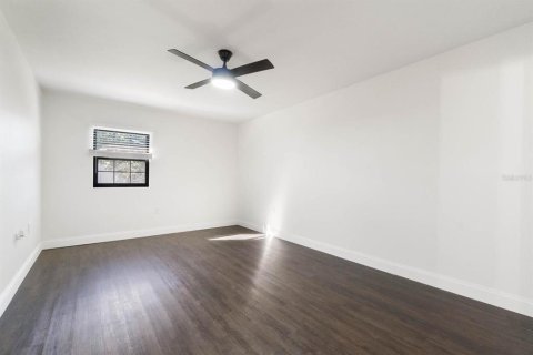 Casa en alquiler en Kissimmee, Florida, 3 dormitorios, 139.73 m2 № 1910324 - foto 18