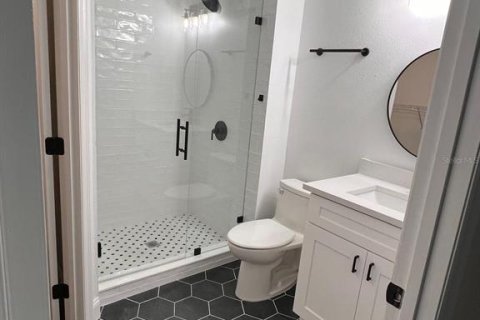 Casa en alquiler en Kissimmee, Florida, 3 dormitorios, 139.73 m2 № 1910324 - foto 14