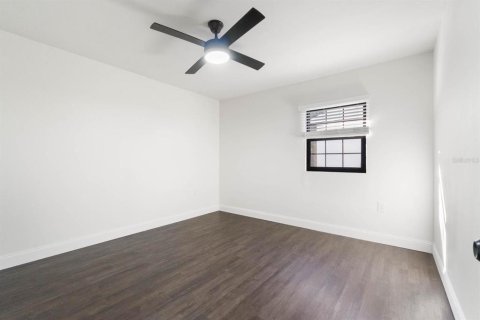 Casa en alquiler en Kissimmee, Florida, 3 dormitorios, 139.73 m2 № 1910324 - foto 10