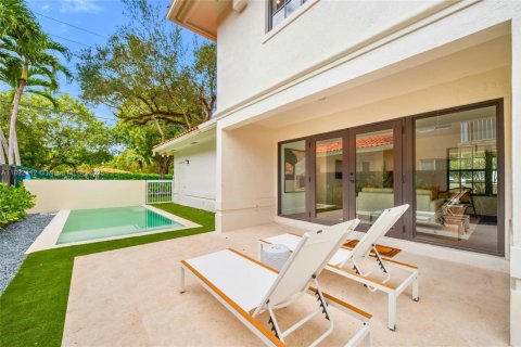 House in Coral Gables, Florida 4 bedrooms, 223.52 sq.m. № 1948044 - photo 26
