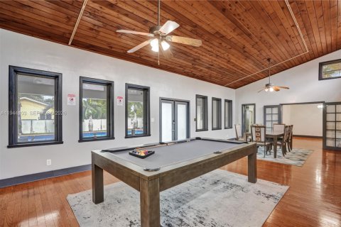 House in Plantation, Florida 4 bedrooms, 203.18 sq.m. № 2002507 - photo 27