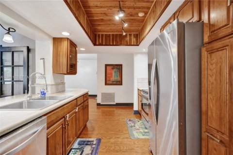 House in Plantation, Florida 4 bedrooms, 203.18 sq.m. № 2002507 - photo 6