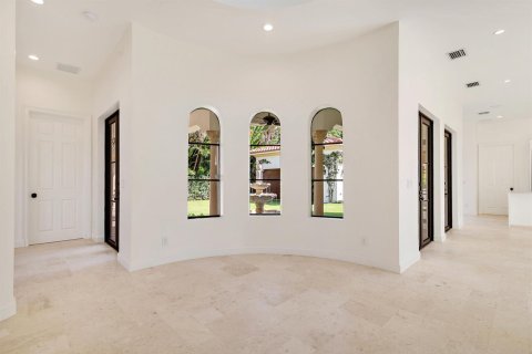 House in West Palm Beach, Florida 4 bedrooms, 257.8 sq.m. № 2392658 - photo 9