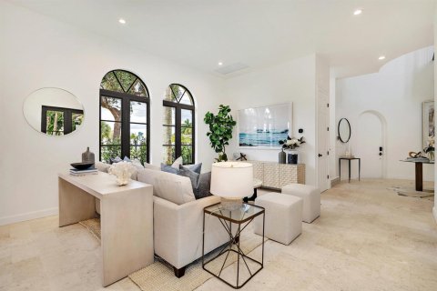 House in West Palm Beach, Florida 4 bedrooms, 257.8 sq.m. № 2392658 - photo 10