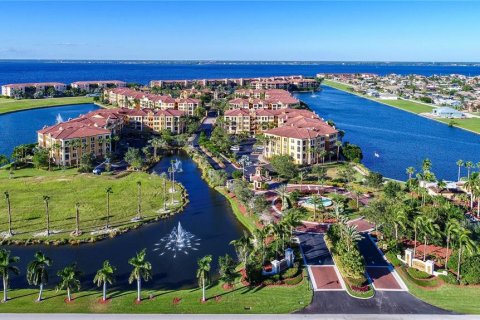 Condo à Punta Gorda, Floride, 3 chambres № 2113500