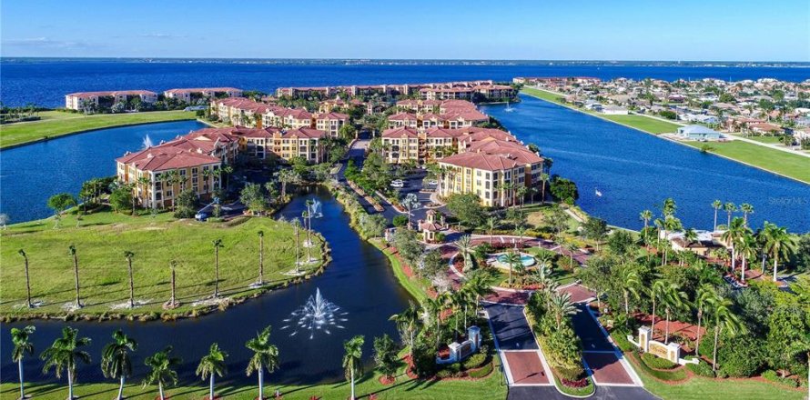 Condo à Punta Gorda, Floride, 3 chambres  № 2113500