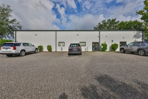 Commercial property in Odessa, Florida 464.51 sq.m. № 1815689 - photo 2