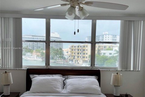Condominio en venta en Miami Beach, Florida, 1 dormitorio, 80.36 m2 № 1779164 - foto 16