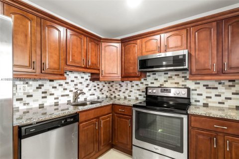 Condominio en venta en Miami Beach, Florida, 1 dormitorio, 80.36 m2 № 1779164 - foto 12