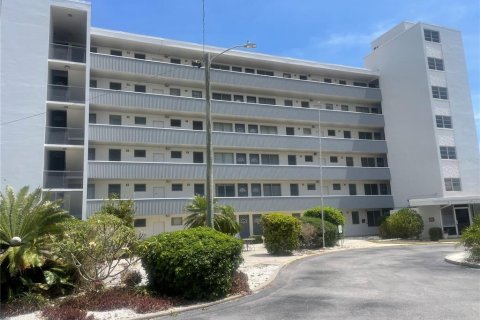Condominio en venta en Clearwater, Florida, 1 dormitorio, 81.29 m2 № 1844799 - foto 1