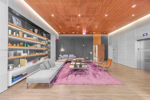 Condominio en venta en Miami, Florida, 1 dormitorio, 82.59 m2 № 2023819 - foto 22