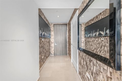 Condominio en venta en Miami, Florida, 1 dormitorio, 82.59 m2 № 2023819 - foto 11