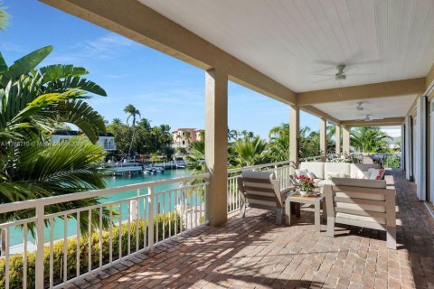House in Islamorada, Village of Islands, Florida 6 bedrooms № 1870061 - photo 24