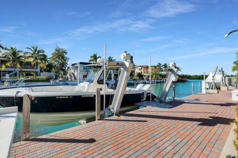 House in Islamorada, Village of Islands, Florida 6 bedrooms № 1870061 - photo 18