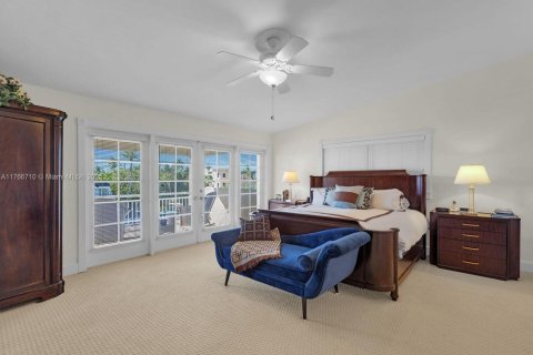 House in Islamorada, Village of Islands, Florida 6 bedrooms № 1870061 - photo 28