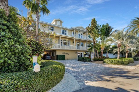 House in Islamorada, Village of Islands, Florida 6 bedrooms № 1870061 - photo 13
