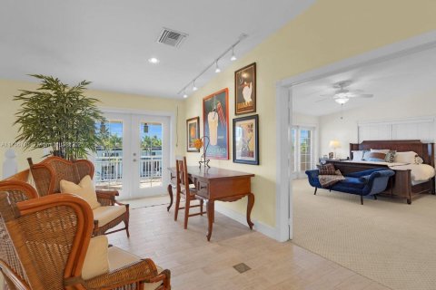 House in Islamorada, Village of Islands, Florida 6 bedrooms № 1870061 - photo 27
