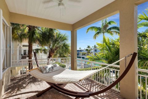 House in Islamorada, Village of Islands, Florida 6 bedrooms № 1870061 - photo 25