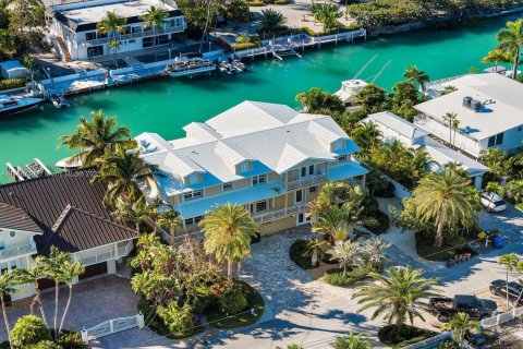 House in Islamorada, Village of Islands, Florida 6 bedrooms № 1870061 - photo 8