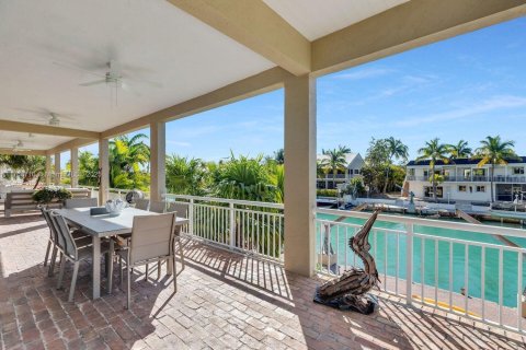 House in Islamorada, Village of Islands, Florida 6 bedrooms № 1870061 - photo 21
