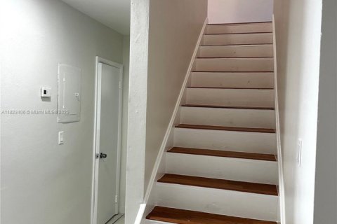 Townhouse in Hialeah, Florida 3 bedrooms, 132.66 sq.m. № 1788545 - photo 5