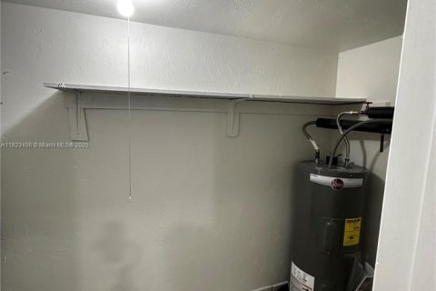 Townhouse in Hialeah, Florida 3 bedrooms, 132.66 sq.m. № 1788545 - photo 21