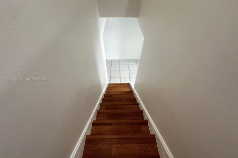 Townhouse in Hialeah, Florida 3 bedrooms, 132.66 sq.m. № 1788545 - photo 6