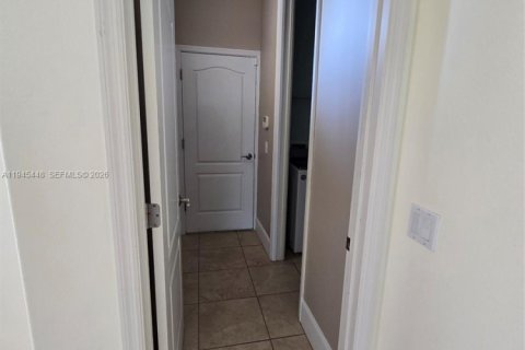 House in Port Charlotte, Florida 3 bedrooms № 2001667 - photo 18