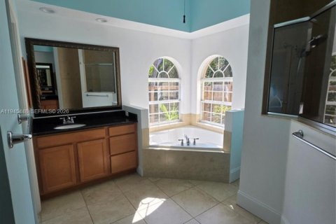 House in Port Charlotte, Florida 3 bedrooms № 2001667 - photo 14