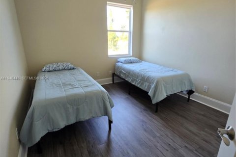 House in Port Charlotte, Florida 3 bedrooms № 2001667 - photo 23