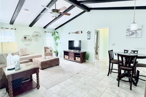 House in Port Charlotte, Florida 2 bedrooms, 132.76 sq.m. № 1851232 - photo 4