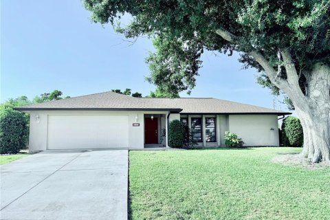 House in Port Charlotte, Florida 2 bedrooms, 132.76 sq.m. № 1851232 - photo 6