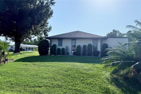 House in Port Charlotte, Florida 2 bedrooms, 132.76 sq.m. № 1851232 - photo 10