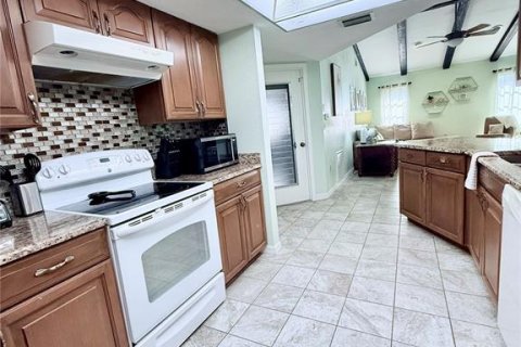 House in Port Charlotte, Florida 2 bedrooms, 132.76 sq.m. № 1851232 - photo 26