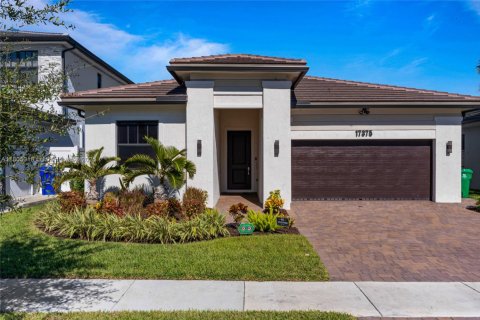 House in Miramar, Florida 4 bedrooms, 211.26 sq.m. № 1727856 - photo 1