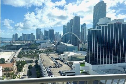 Studio à Condo à Miami, Floride  № 1971096