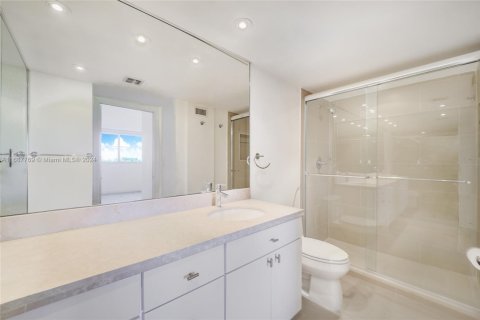 Condo in Key Biscayne, Florida, 2 bedrooms  № 1874648 - photo 7