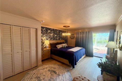 House in Apollo Beach, Florida 3 bedrooms, 172.24 sq.m. № 2317502 - photo 19
