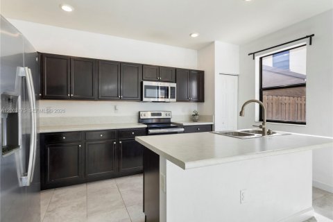 Touwnhouse à vendre à Homestead, Floride: 3 chambres, 169.92 m2 № 2066544 - photo 7