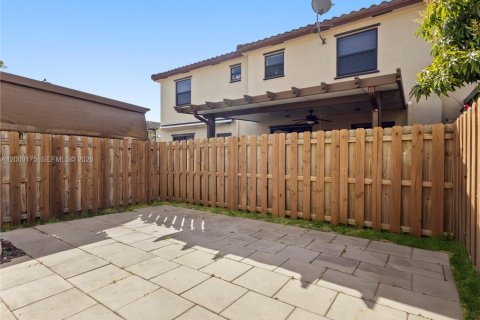 Touwnhouse à vendre à Homestead, Floride: 3 chambres, 169.92 m2 № 2066544 - photo 16