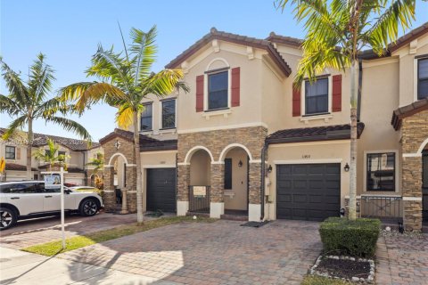Touwnhouse à vendre à Homestead, Floride: 3 chambres, 169.92 m2 № 2066544 - photo 2