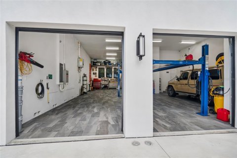 Casa en venta en Tampa, Florida, 4 dormitorios, 279.54 m2 № 2215604 - foto 13