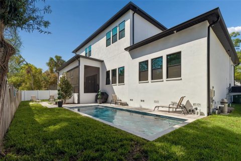 Casa en venta en Tampa, Florida, 4 dormitorios, 279.54 m2 № 2215604 - foto 10