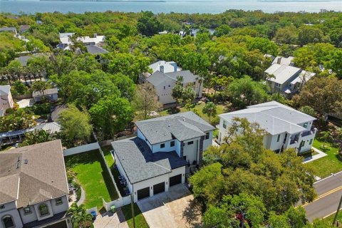 Casa en venta en Tampa, Florida, 4 dormitorios, 279.54 m2 № 2215604 - foto 12