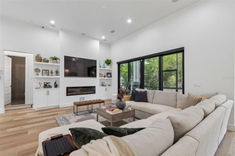 Casa en venta en Tampa, Florida, 4 dormitorios, 279.54 m2 № 2215604 - foto 23