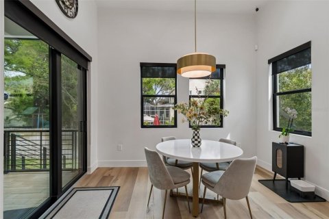 Casa en venta en Tampa, Florida, 4 dormitorios, 279.54 m2 № 2215604 - foto 28