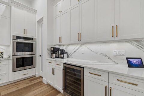 Casa en venta en Tampa, Florida, 4 dormitorios, 279.54 m2 № 2215604 - foto 30