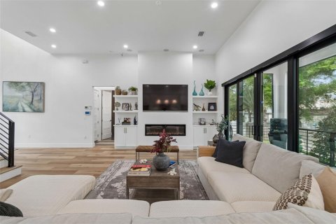 Casa en venta en Tampa, Florida, 4 dormitorios, 279.54 m2 № 2215604 - foto 22